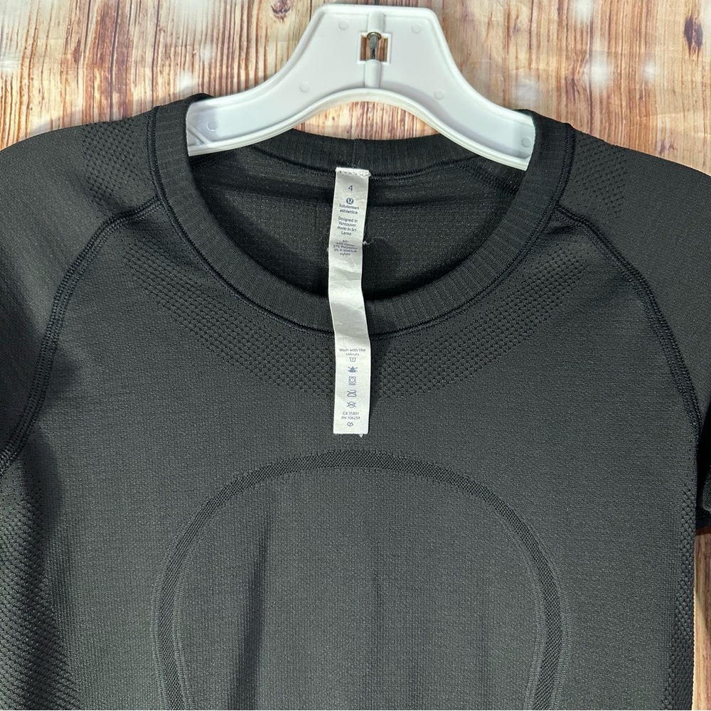 Lululemon Athletica Swiftly Tech Long Sleeve Crew Size 4 Black - Picture 2 of 16